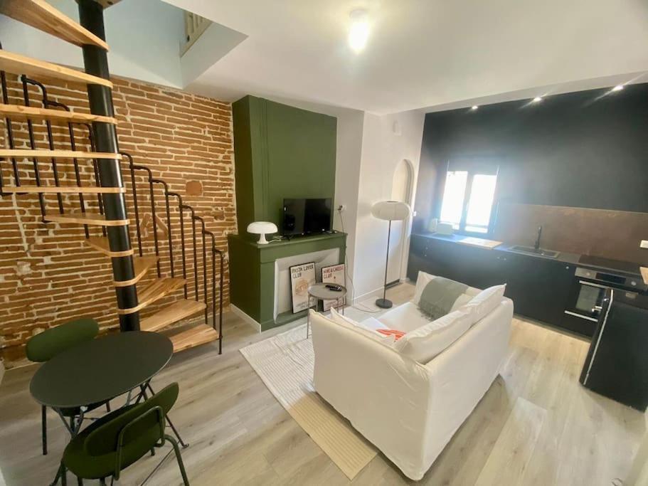 Le 23, Cocon Dans Le Centre Historique Apartment Монтобан Екстериор снимка